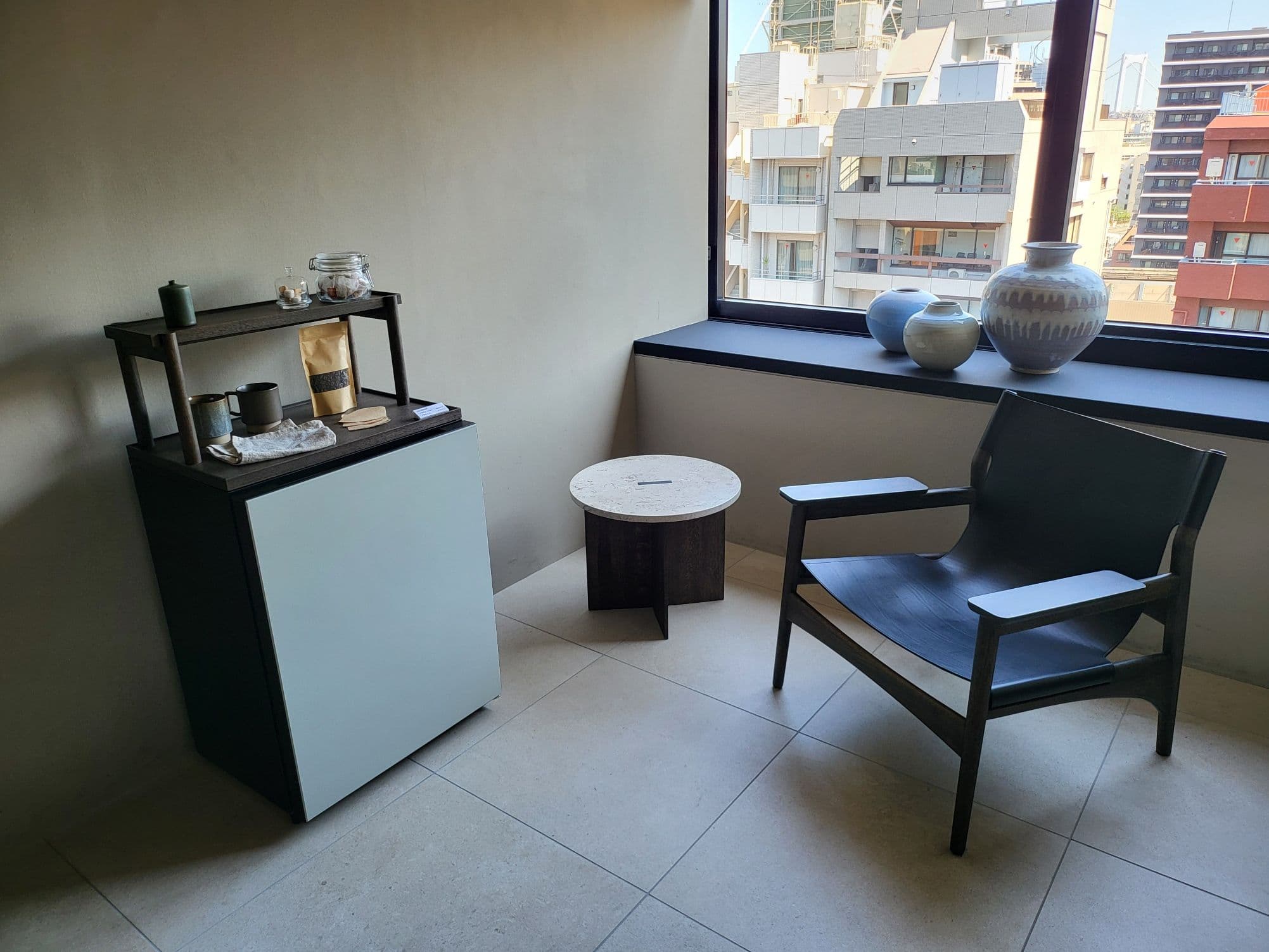 家具みたいな冷蔵庫って？ 日立 × Karimokuの《Chiiil MINIBAR》がおしゃれすぎる！